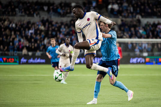 Benoit Badiashile of Chelsea and August Priske Flyger of Djurgården