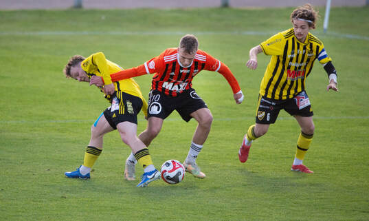 Kristianstads Tim Ströbeck i matchen i division 2 mellan IFK Hässleholm och Kristianstads FC i Hässleholm 2 maj 2025.