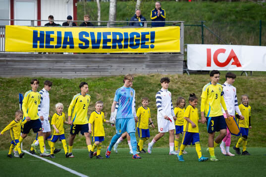 Truls Flodin Furuseth, Elias Khalil, goalkepper Svante Stangenberg and Vicente Ponnert Hidalgo of Sweden ahead of the UEFA Development Tournament between Sweden and Czech Republic on May 2, 2025 in Lysekil. 