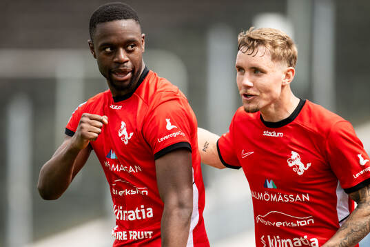 Ariana FCs Pascal Simba jublar efter 3-1