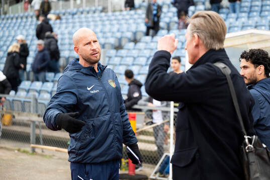 Ariana FCs tränare Mattias Lindström