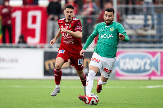 Skövde AIKs Aldin Basic och Jönköpings Södras Dzenis