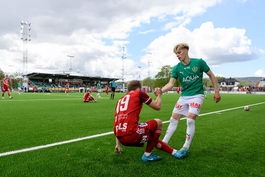 Skövde AIKs Samuel Sörman och Jönköpings Södras Isak