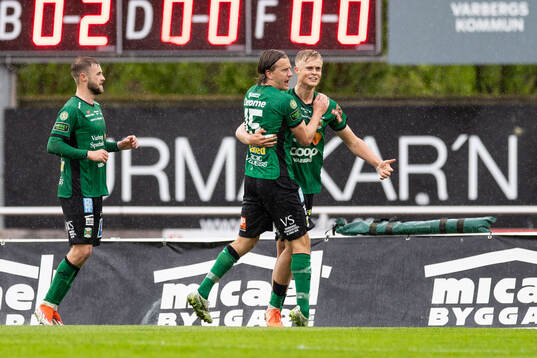 Varbergs Jesper Jonasson Westermark jublar efter 1-0