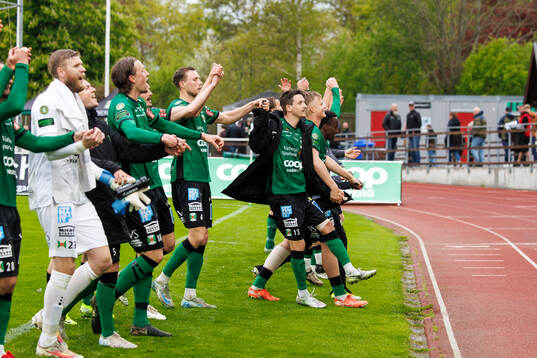 Varbergs spelare jublar