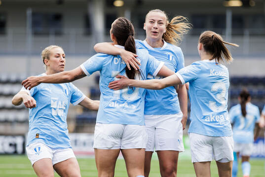 Bla gjennom flere bilder av Fotboll, Damallsvenskan, Linköping - Malmö FF