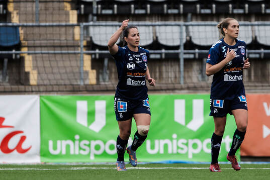 Linköpings Michelle de Jongh jublar efter 1-1