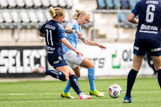 Linköpings Maria Olafsdottir Gros och Malmö FFs Nathalie Hoff Persson