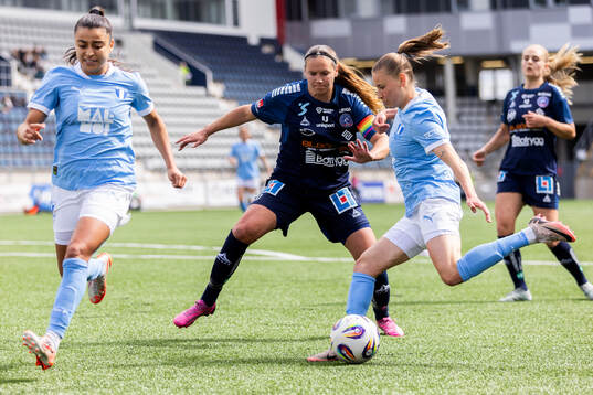 Linköpings Emma Lennartsson och Malmö FFs Katariina Kosola