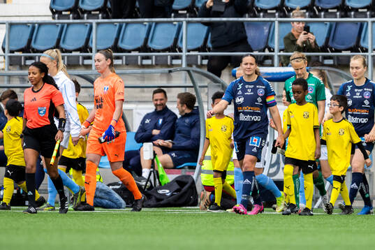 Malmö FFs målvakt Moa Öhman och Linköpings Emma