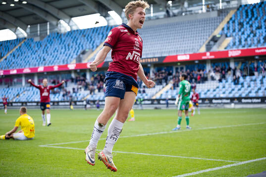 Örgrytes Isak Dahlqvist jublar