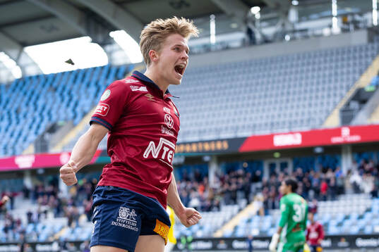 Örgrytes Isak Dahlqvist jublar