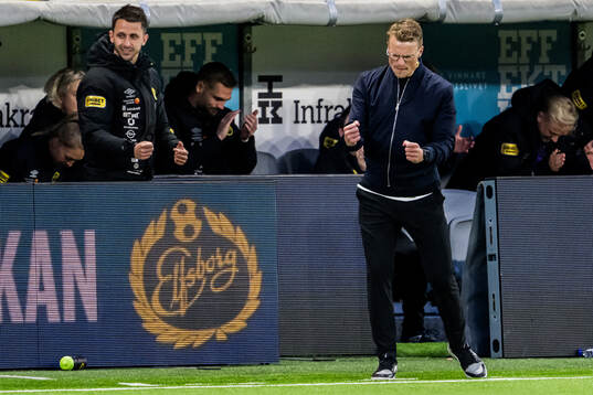 Elfsborgs tränare Oscar Hiljemark jublar
