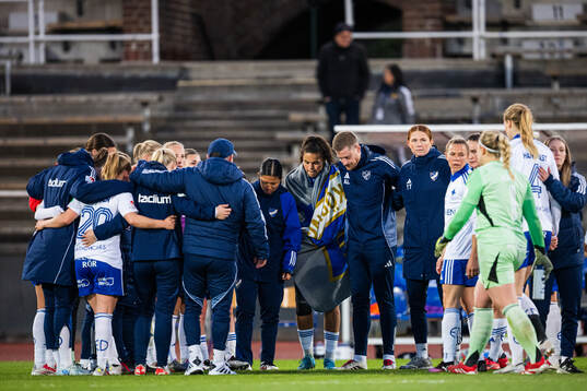 IFK Norrköpings spelare samlas