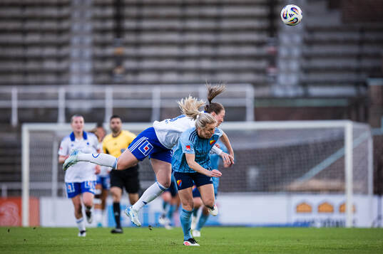 IFK Norrköpings Maja Regnås Valcic och Djurgårdens Mimmi Larsson