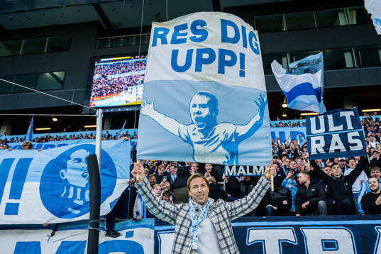 Malmö FFs tidigare spelare Anton Tinnerholm hyllas