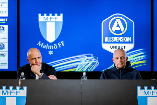 Malmö FFs tränare Henrik Rydström och Brommapojkarnas tränare Fredrik Landén