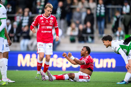 Bla gjennom flere bilder av Fotboll, Superettan, Västerås - Kalmar
