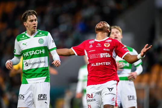 Bla gjennom flere bilder av Fotboll, Superettan, Västerås - Kalmar