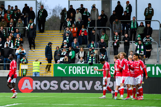 Kalmars spelare jublar efter 0-1