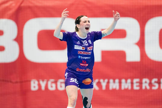 Skaras Melanie Felber jublar