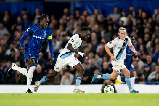 Trevoh Chalobah of Chelsea and Tokmac Nguen of Djurgården