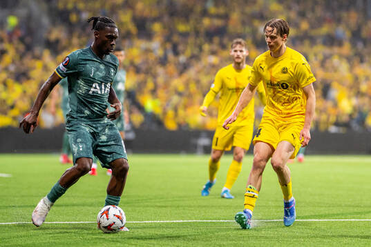 Yves Bissouma of Tottenham Hotspur and Ulrik Saltnes of