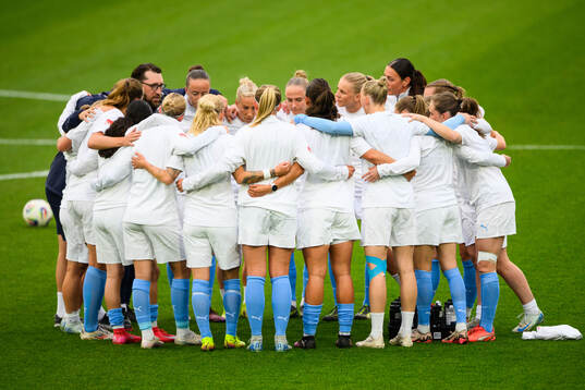 Bla gjennom flere bilder av Fotboll, Damallsvenskan, Malmö FF - Alingsås