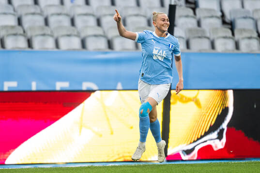 Bla gjennom flere bilder av Fotboll, Damallsvenskan, Malmö FF - Alingsås