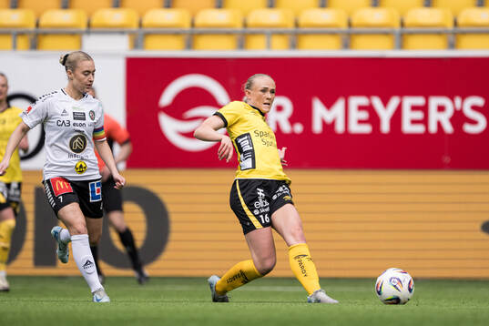 Örebro SKs Nora Törngren och Elfsborgs Emilia Bengtsson