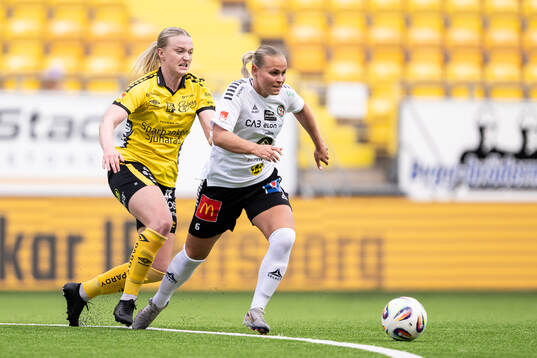 Elfsborgs Frida Elofsson och Örebro SKs Molly Wiklander