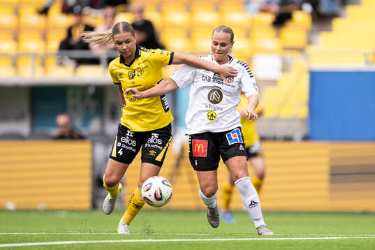 Elfsborgs Alice Broman och Örebro SKs Molly Wiklander