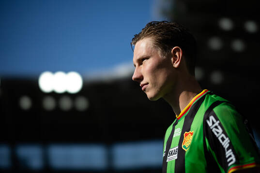 Bla gjennom flere bilder av Fotboll, Allsvenskan, GAIS - Värnamo