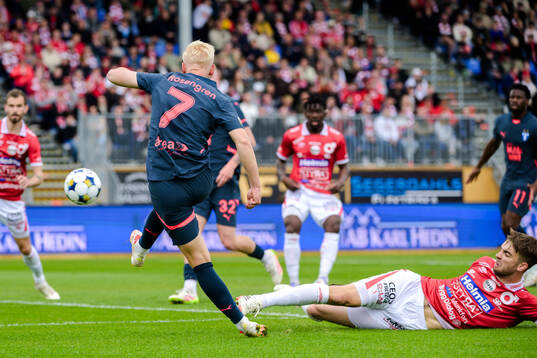 Malmö FFs Otto Rosengren och Degerfors Juhani Pikkarainen