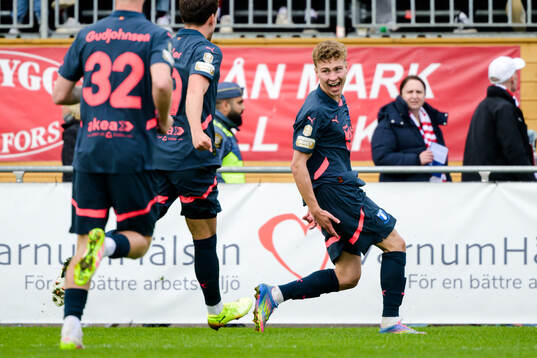 Malmö FFs Hugo Bolin jublar efter 0-3