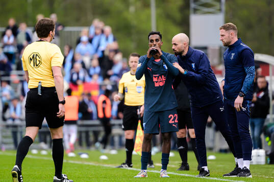Malmö FFs Taha Ali och assisterande tränare Julian Marin