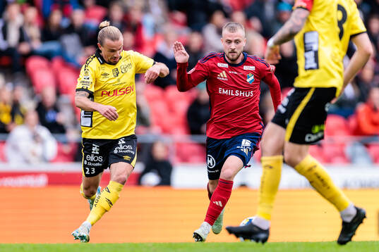 Elfsborgs Niklas Hult och Östers Chriss-Albin Mörfelt
