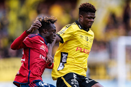 Östers Youssoupha Sanyang och Elfsborgs Terry Yegbe