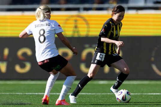 Brommapojkarnas Johanna Svedberg och Häckens Hikaru