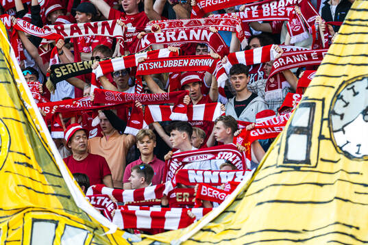Spectators in the stands ahead of the Eliteserien match between Brann and Rosenborg on May 11, 2025 in Bergen. 