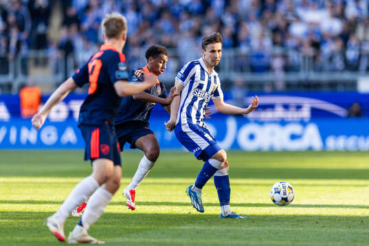 Djurgårdens Isak Alemayehu Mulugeta och IFK Göteborgs Anders Trondsen