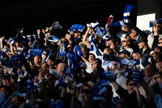 IFK Göteborgs supportrar jublar