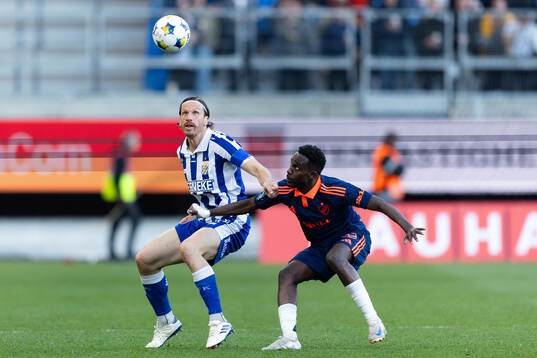 IFK Göteborgs Gustav Svensson och Djurgårdens Tokmac Nguen