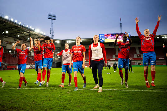 Helsingborgs spelare jublar efter slutsignalen