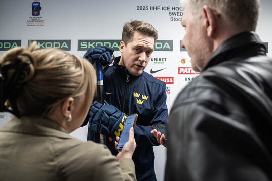 Head coach Sam Hallam of Sweden in the mixed zone after a practice session