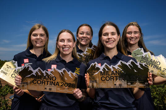 Curling athletes Anna Hasselborg, Sara McManus, Agnes Knochenhauer, Sofia Scharback and Johanna Heldin of Sweden pose with golden tickets after a press conference