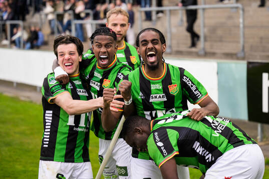 Bla gjennom flere bilder av Fotboll, Allsvenskan, Halmstad - GAIS
