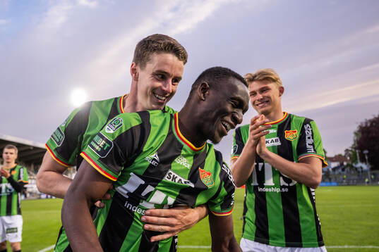 GAIS Oskar Ågren och Ibrahim Diabate jublar