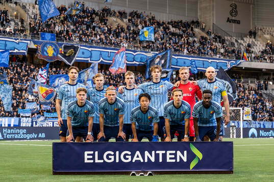 Djurgårdens spelare poserar för en lagbild