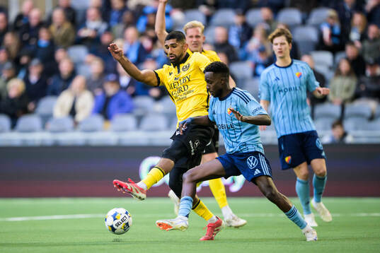Mjällbys Abdullah Iqbal och Djurgårdens Tokmac Nguen
